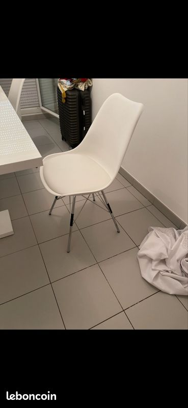 Table salle à manger + 4 chaise (image 2)