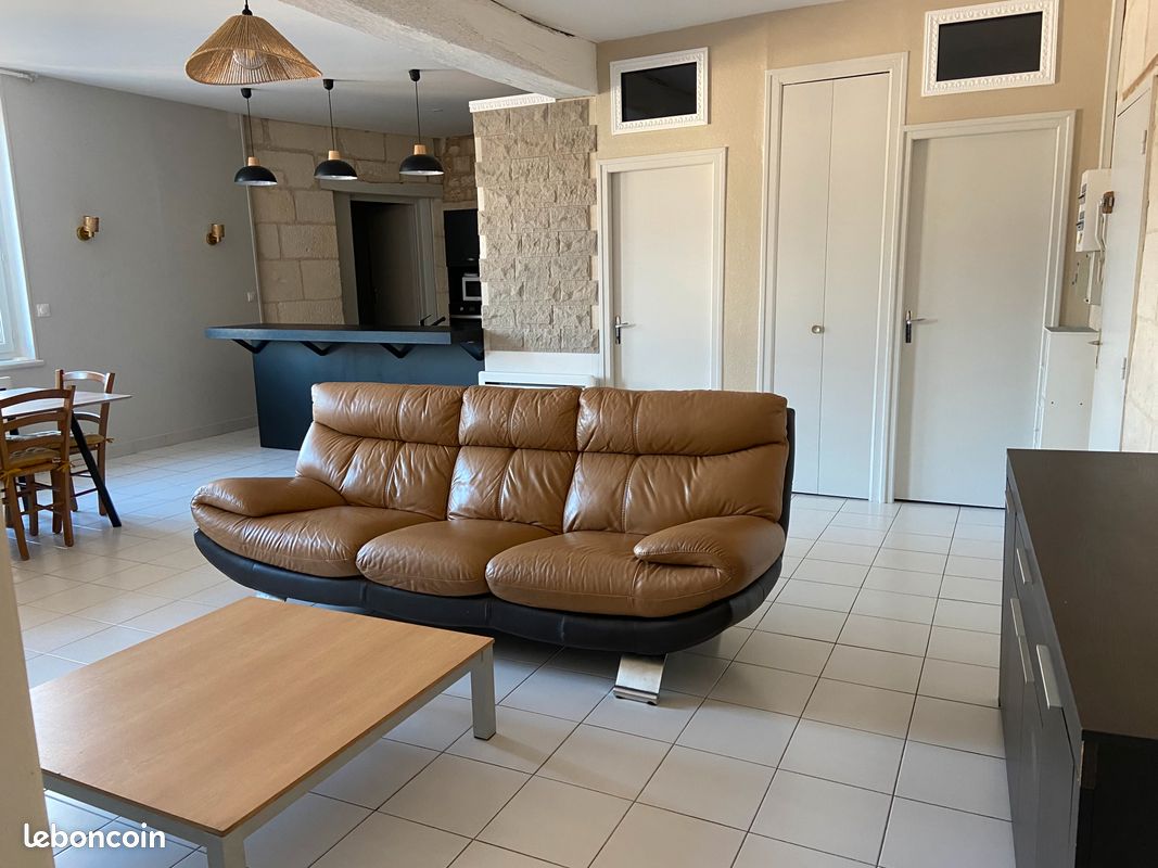 Appartement 4 pièces 78 m² · à Saintes · 78 m² · 805 €