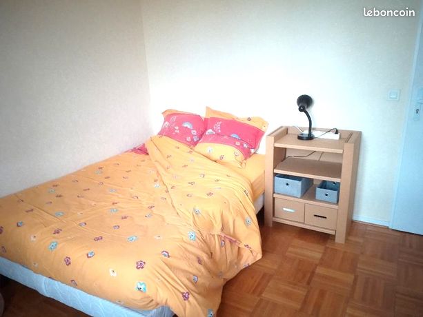 Chambre 1 pièce 12 m²