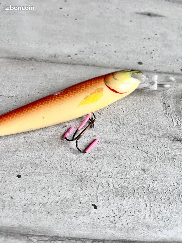 Delalande SHAD GT LEURRE SOUPLE ARME 9CM BLANC TÊTE ROUGE