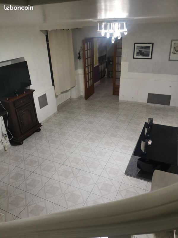 Appartement 3 pièces 90 m² · à Arthès · 90 m² · 550 €/mois