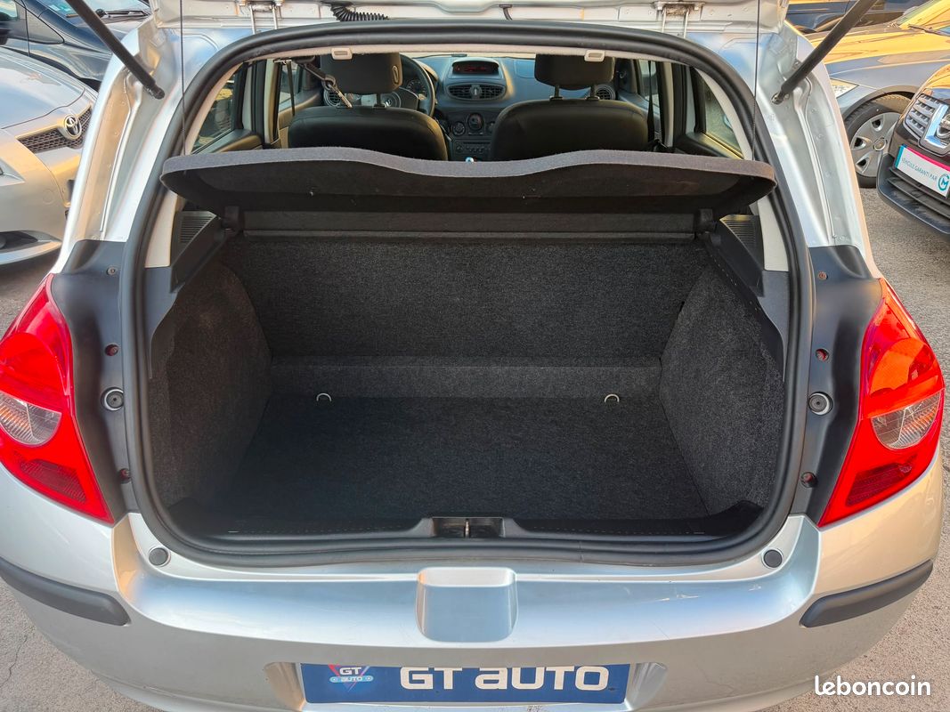 Renault clio iii 1.2 16v 75 authentique 5p (image 10)