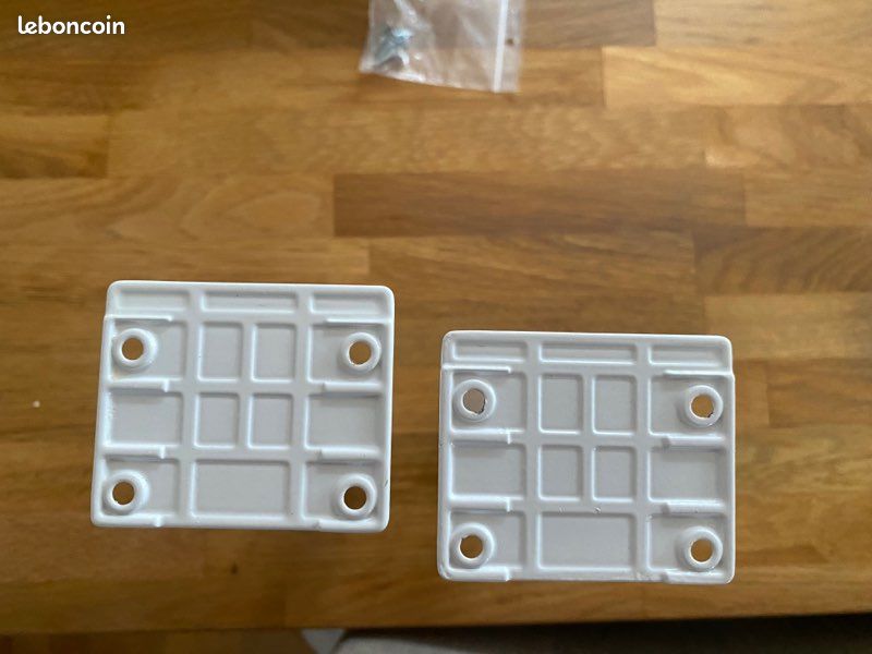 Pieds meuble salle de bain (image 2)