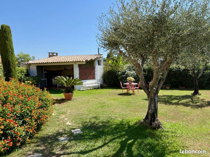 Maison 17 pièces 307 m² · à Hyères · 307 m² · 1 250 000 €