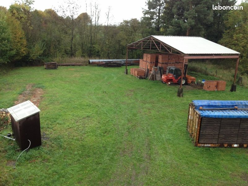 Terrain constructible 3000 m² au bord village · à Dimont · 42 500 €