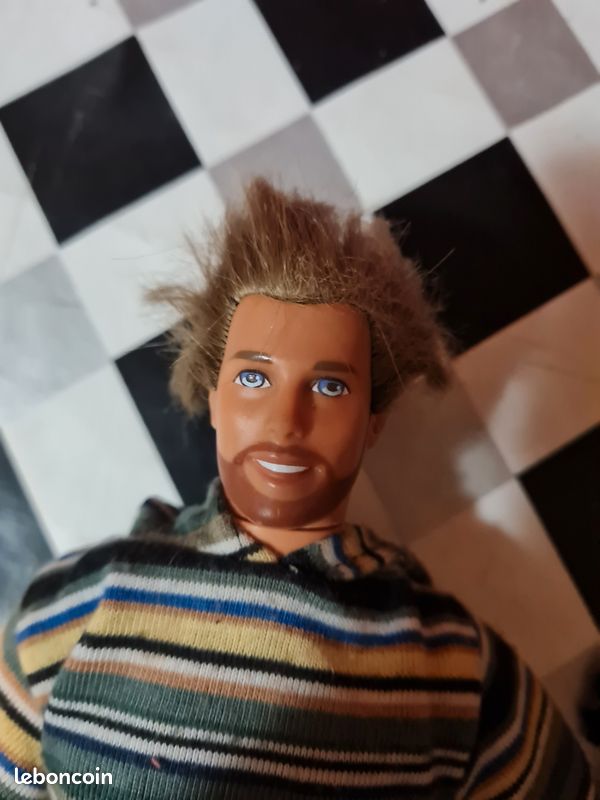 Poupées Barbie Ken originales - Toys R Us Canada