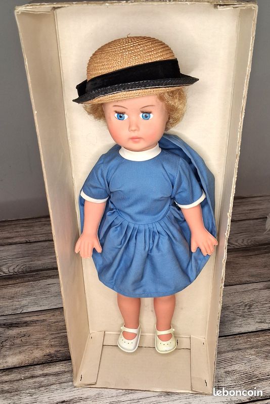 POUPÉE ANCIENNE EN feutrine et tissu RAYNAL EUR 100,00 - FR