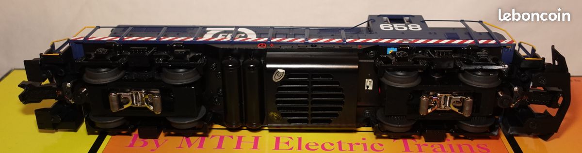 Locomotives Diesel Florida East Coast GP-9 #658 3 rails échelle O MTH