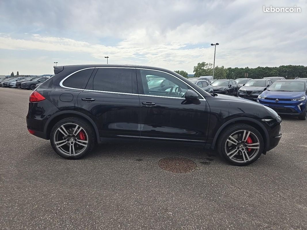 PORSCHE CAYENNE (958) turbo (image 4)