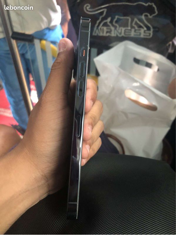 Vend iphone 12 pro max 128 gigas 1100 (image 4)