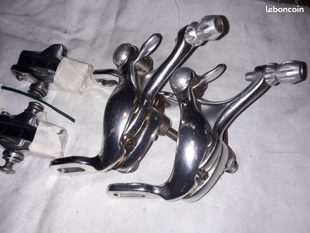 Paire De Freins Course UNIVERSAL – Étriers Vintage Ouverture Rapide, Fabriqués En Italie