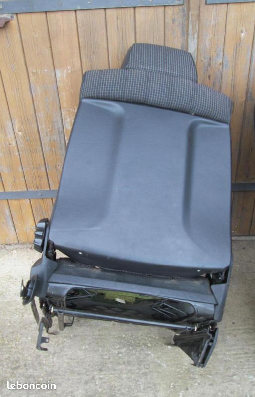Siège Avant Gauche Pour Mercedes 190 W201 (année 1991) - Pièce D'origine, Occasion, Référence 2019108530