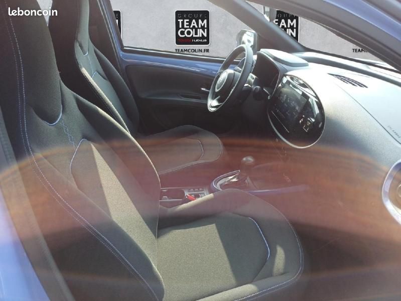 Toyota Aygo X 116h Graphic (image 15)
