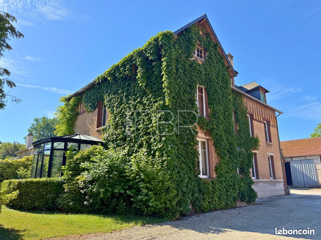 Maison 10 pièces 314 m² · à Bétheniville · 314 m² · 495 000 €