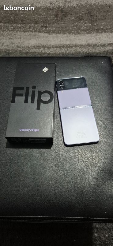 Téléphone Samsung Z flip 4 (image 1)