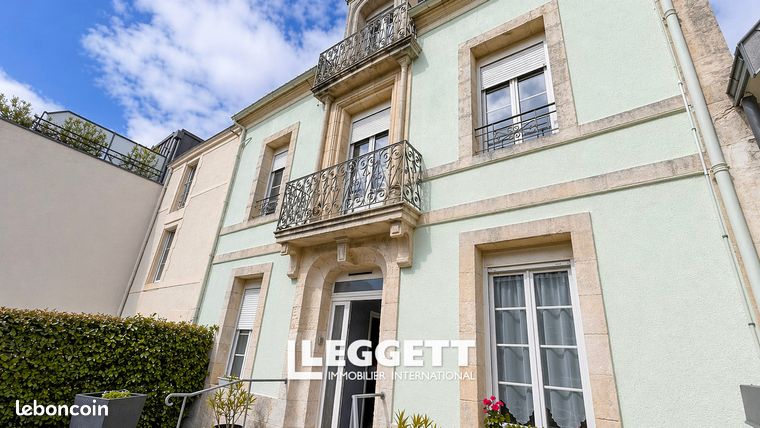 Maison 11 pièces 214 m²