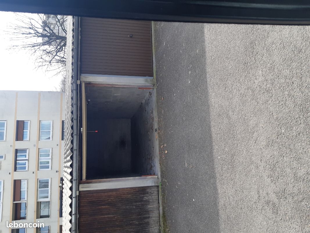 Box (image 1)