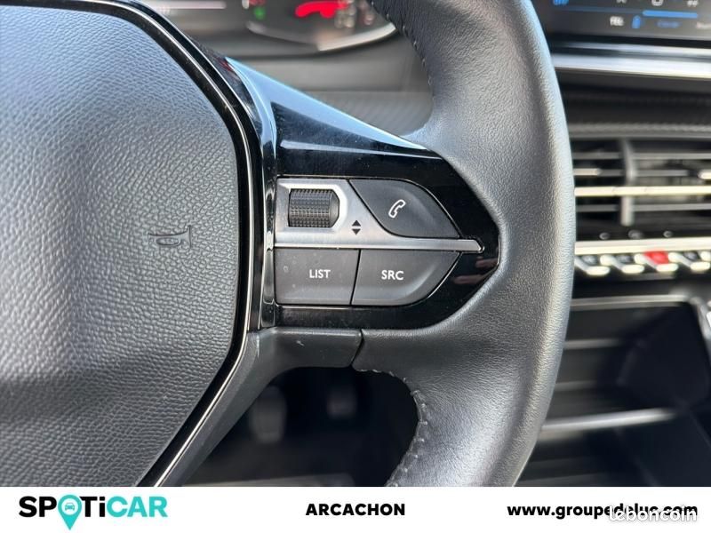 Peugeot 2008 1.2 PureTech 100ch S&S Active (image 19)