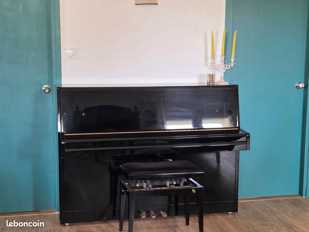Piano droit samik (image 1)
