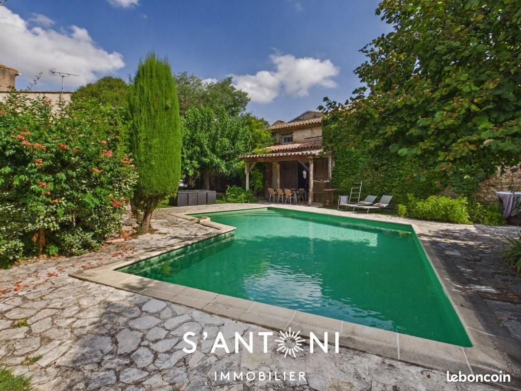 Maison 9 pièces 243 m² · à Cazouls-d'Hérault · 243 m² · 615 000 €