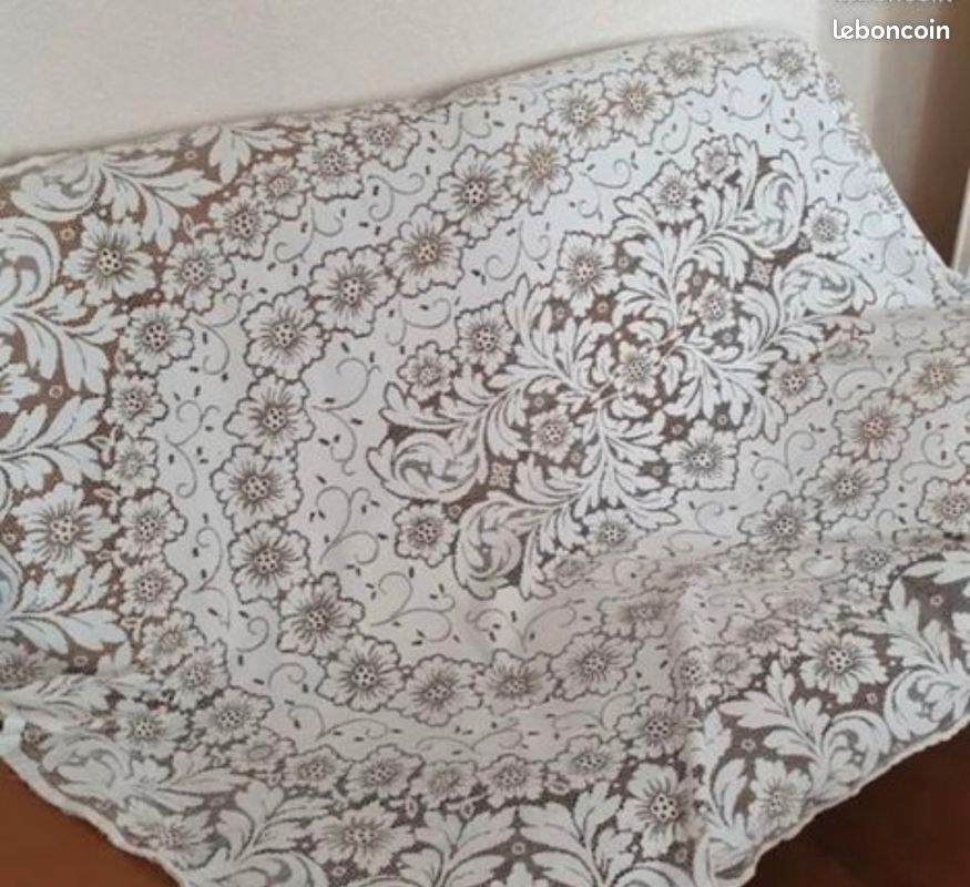 Nappe ovale Dentelle Vintage (image 1)