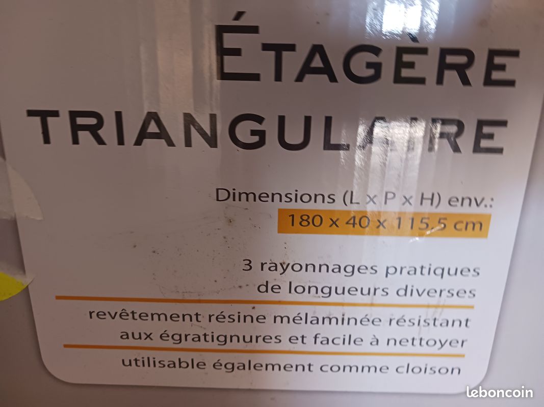 Étagère triangulaire design (image 1)