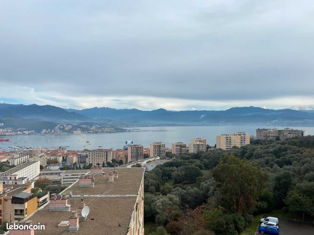 Appartement 3 pièces 65 m² · à Ajaccio · 65 m² · 930 €/mois