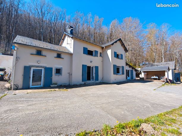 Maison 7 pièces 130m2 et 2.6 hectares