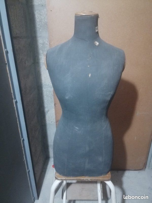 Mannequin de couture (image 1)