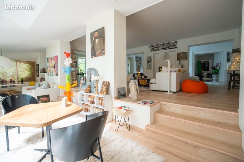 Maison 8 pièces 300 m² · à Angers · 300 m² · 995 000 €