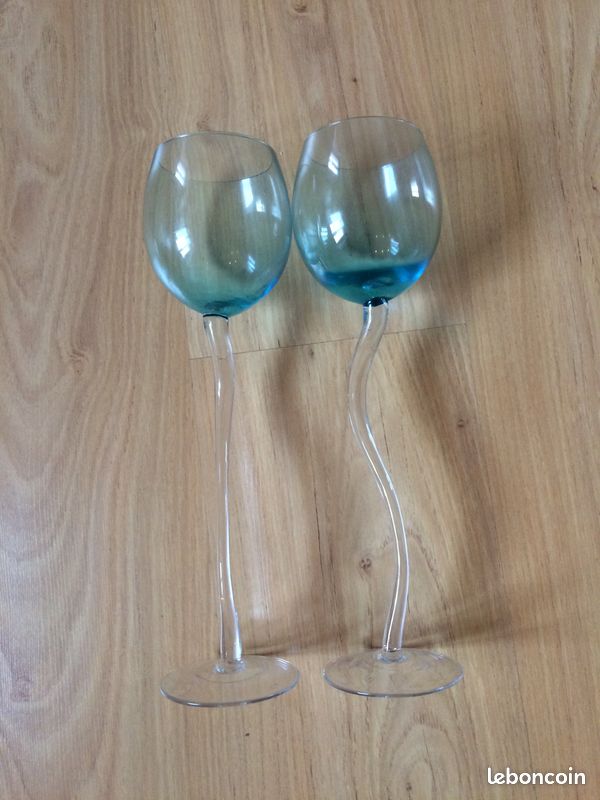 2 verres a vin excentrique deco neuf (image 1)