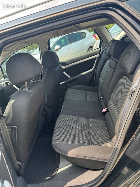 PEUGEOT 407 SW HDi 136 CH CONFORT PACK Voitures