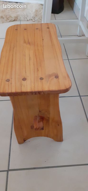 Tabouret en bois (image 4)