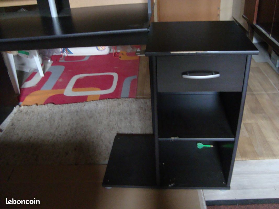 Bureau d'etudiant (image 1)