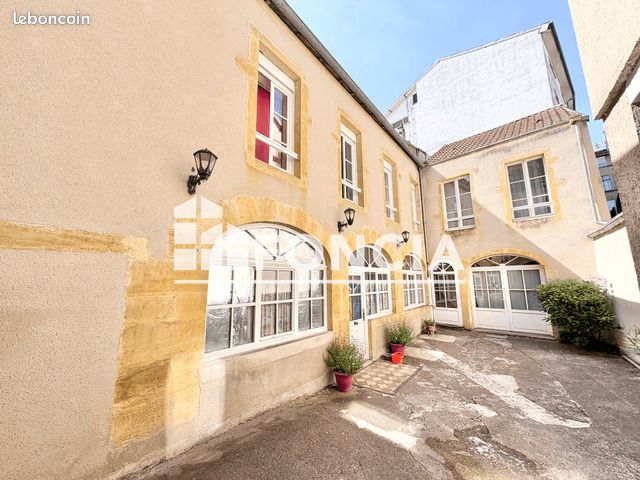 Appartement 1 pièce 28 m² · à Metz · 28 m² · 520 €