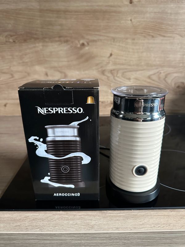 Nespresso Mousseur à lait Aeroccino 4 à prix pas cher