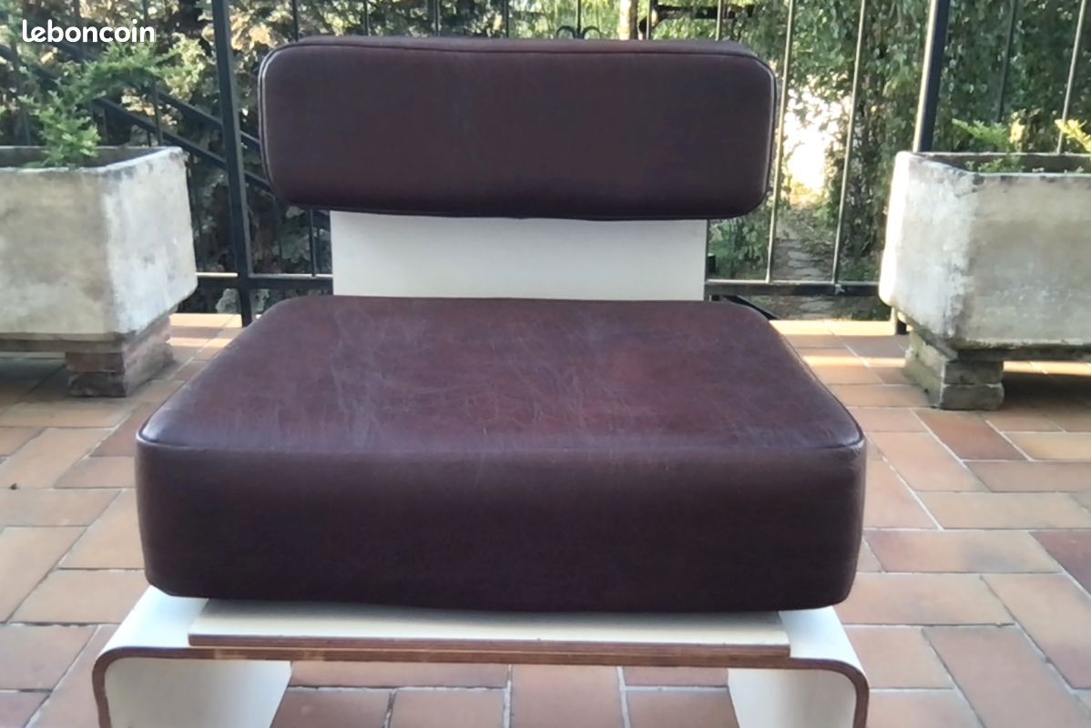 Jolie petit fauteuil années 1960 très confortable et très tendance coussin en Skaï amovible marron (image 4)