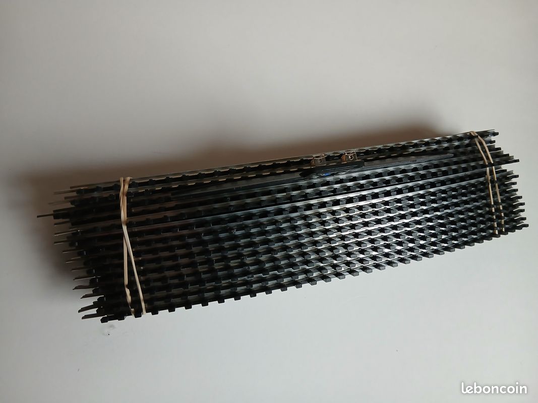 MEHANO HO LOT 28 Rails Droits Courbes Train Electrique EUR 15,00 MEHANO HO LOT 28 Rails Droits Courbes Train Electrique EUR 15,00