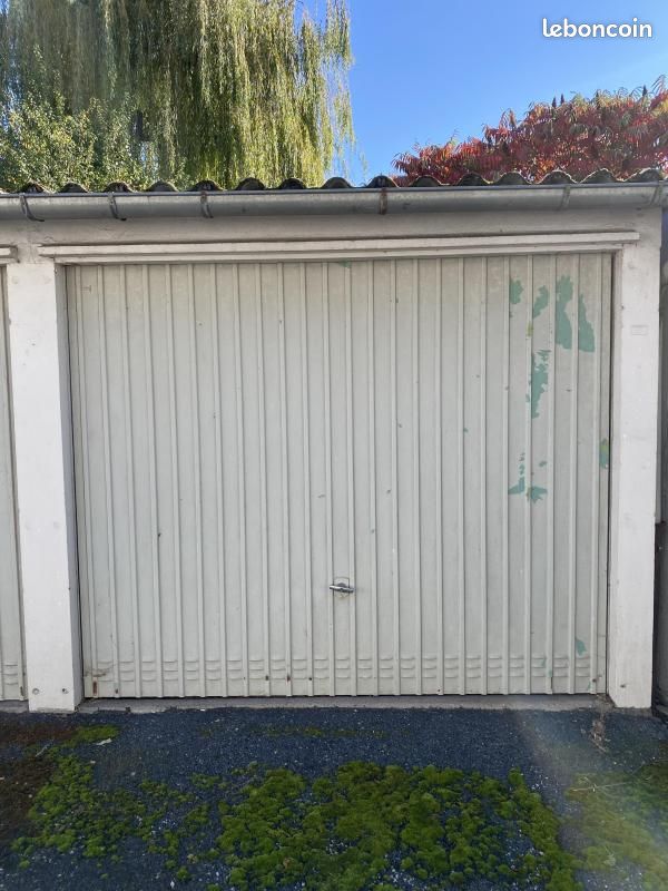 Parking 14 m² · à Grand-Couronne · 14 m² · 73 €