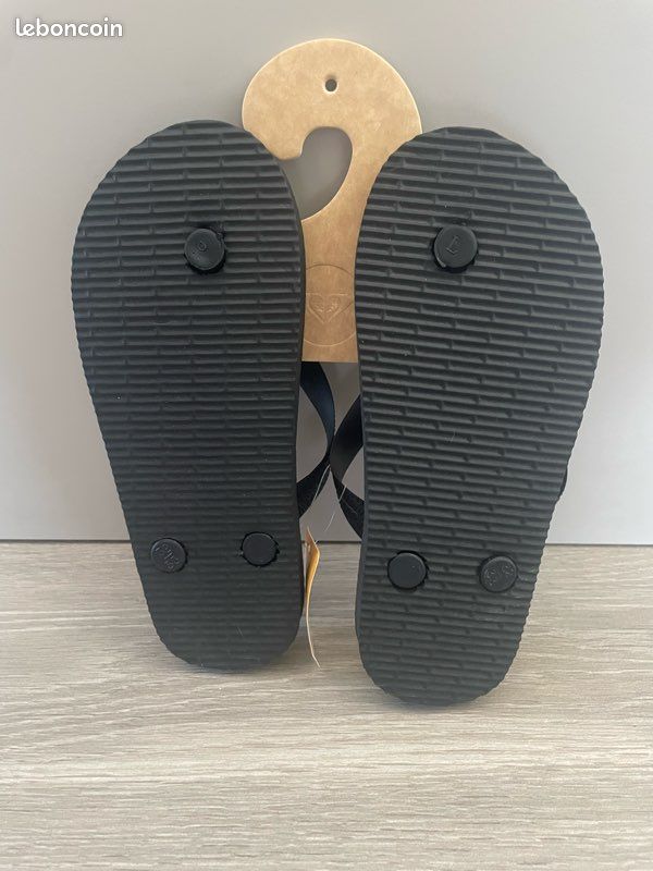 Tongs, chaussures, sandales, nu-pieds été plage piscine mixte (garçon ou fille) 32-33 (image 2)