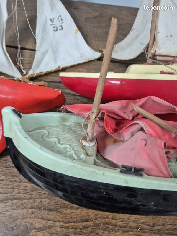 JOUET ANCIENNE BARQUE en bois EUR 175,00 - FR