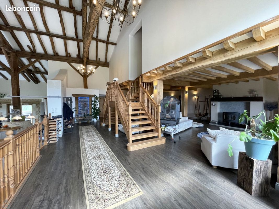 Maison 7 pièces 373 m² - Montbron 16220 (image principale 6)