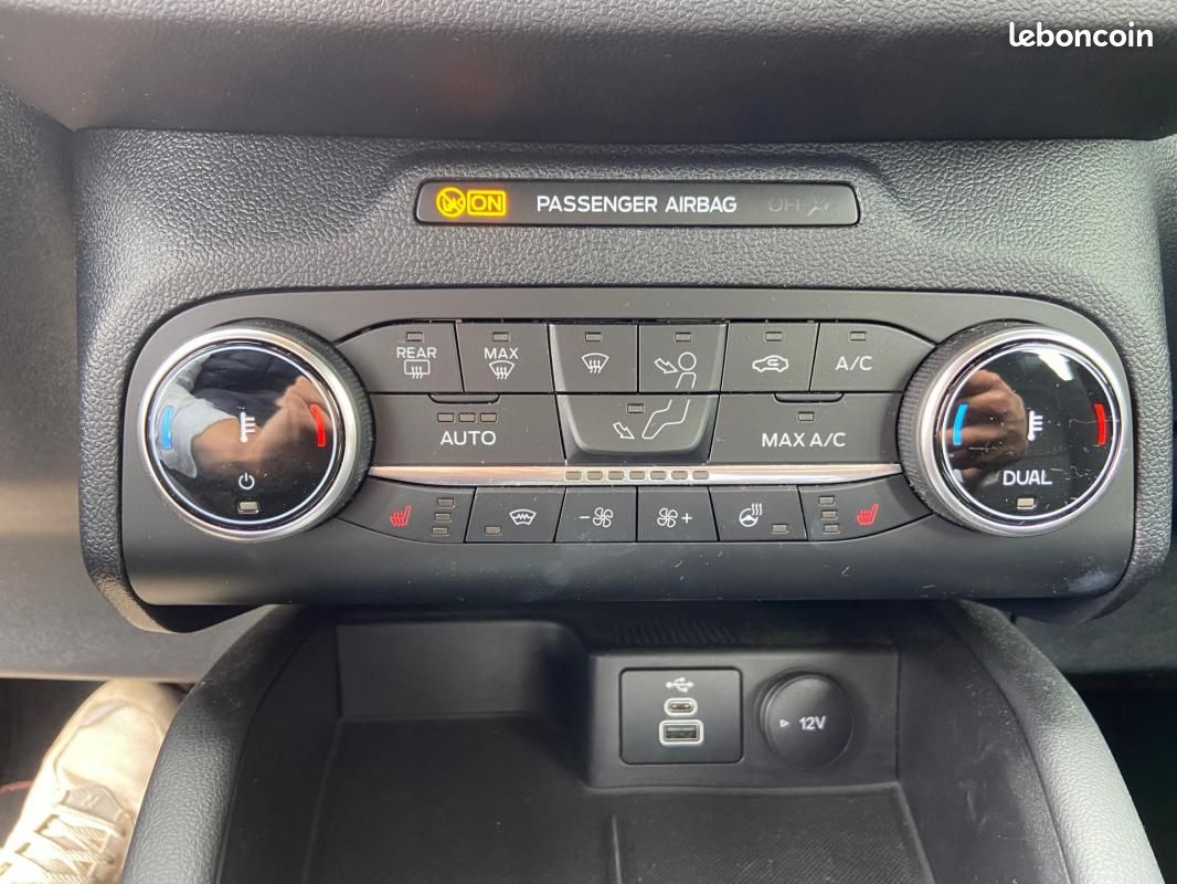 Ford Kuga 2.0 EcoBlue 120CV BVA ST-Line (image 20)