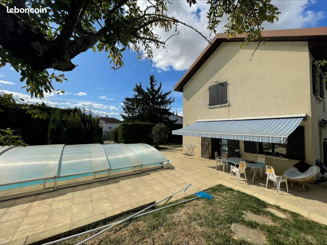 Maison 6 pièces 155 m² · à Bourg-en-Bresse · 155 m² · 325 000 €