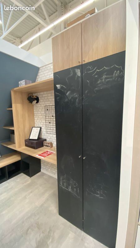 Dressing bureau sous comble,tableau dessin (image 1)