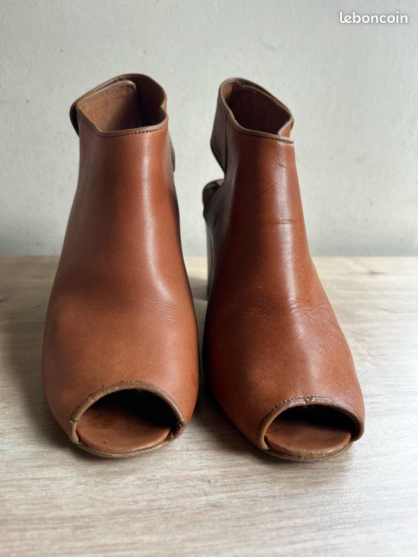 Chaussures en cuir marron à talons (image 4)