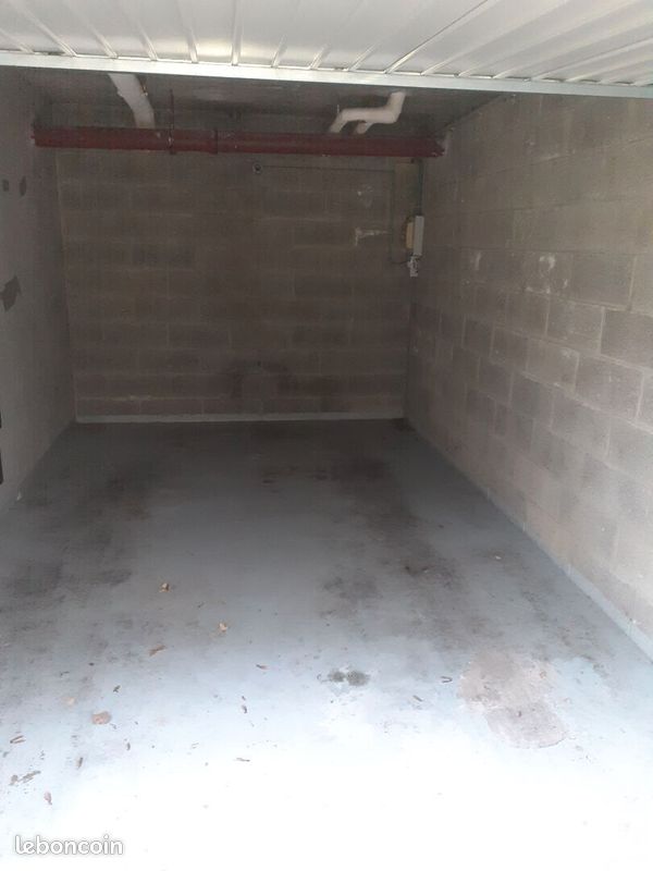 Parking 15 m² · à Beauvais · 15 m² · 85 €