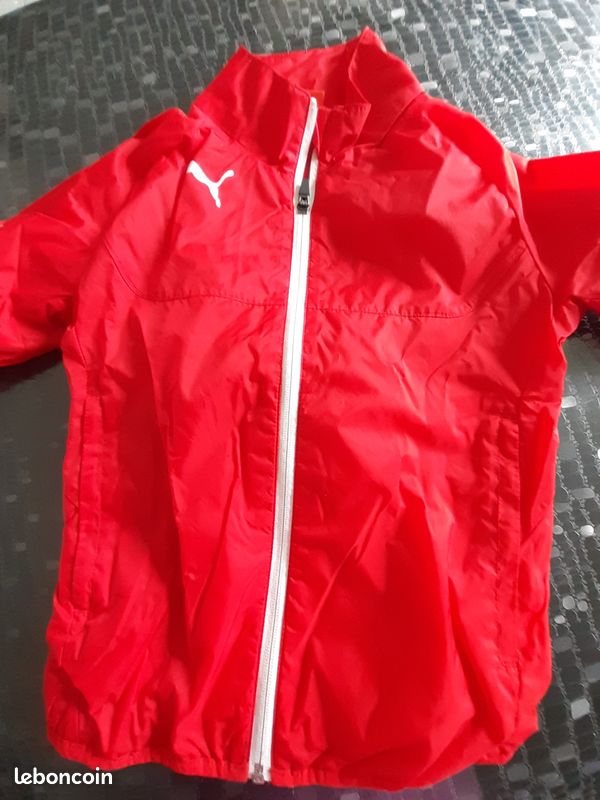 Parka Puma rouge taille 10ans (image 3)