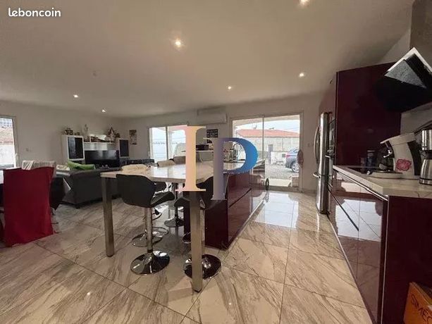 Villa 4 pièces 100 m²