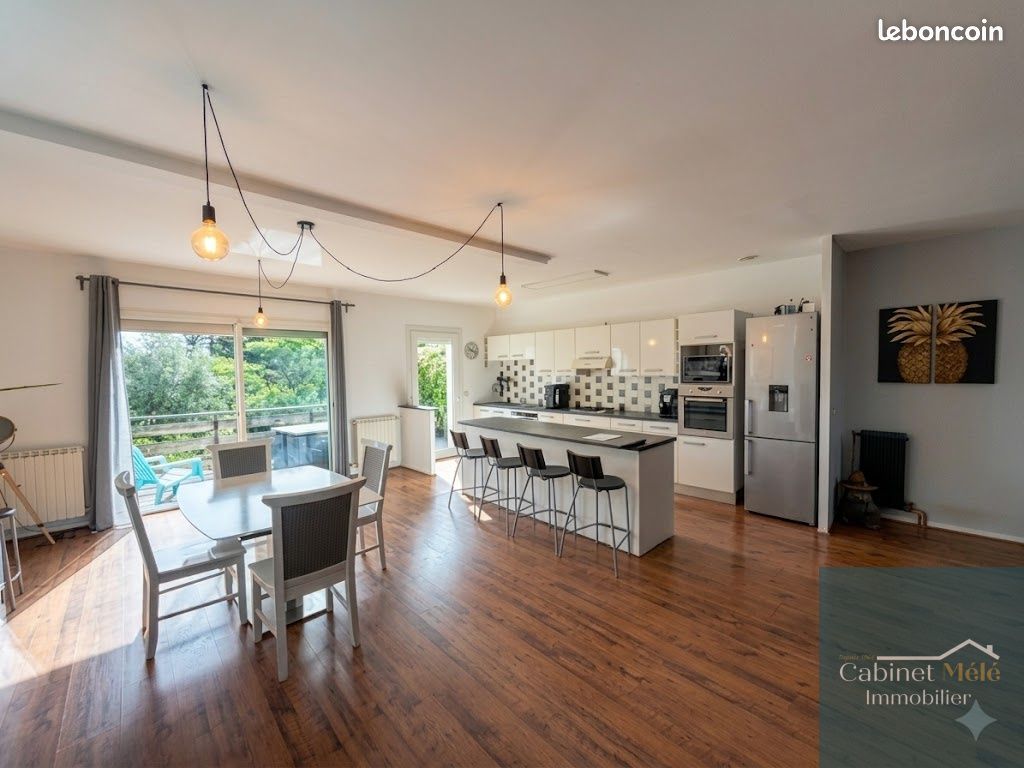 Maison 5 pièces 130 m² · à Camblanes-Et-Meynac · 130 m² · 325 000 €